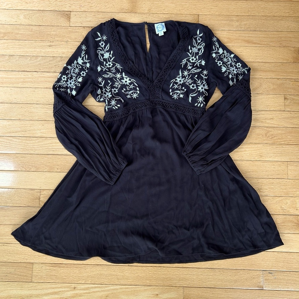 Francesca’s Black Dress